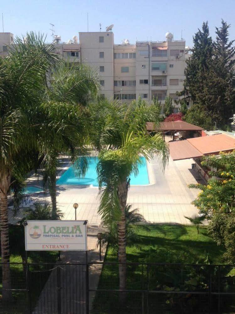 Lobelia Apartments Лимасол Екстериор снимка