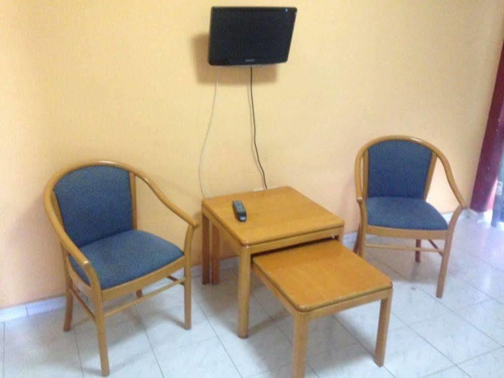 Lobelia Apartments Лимасол Екстериор снимка