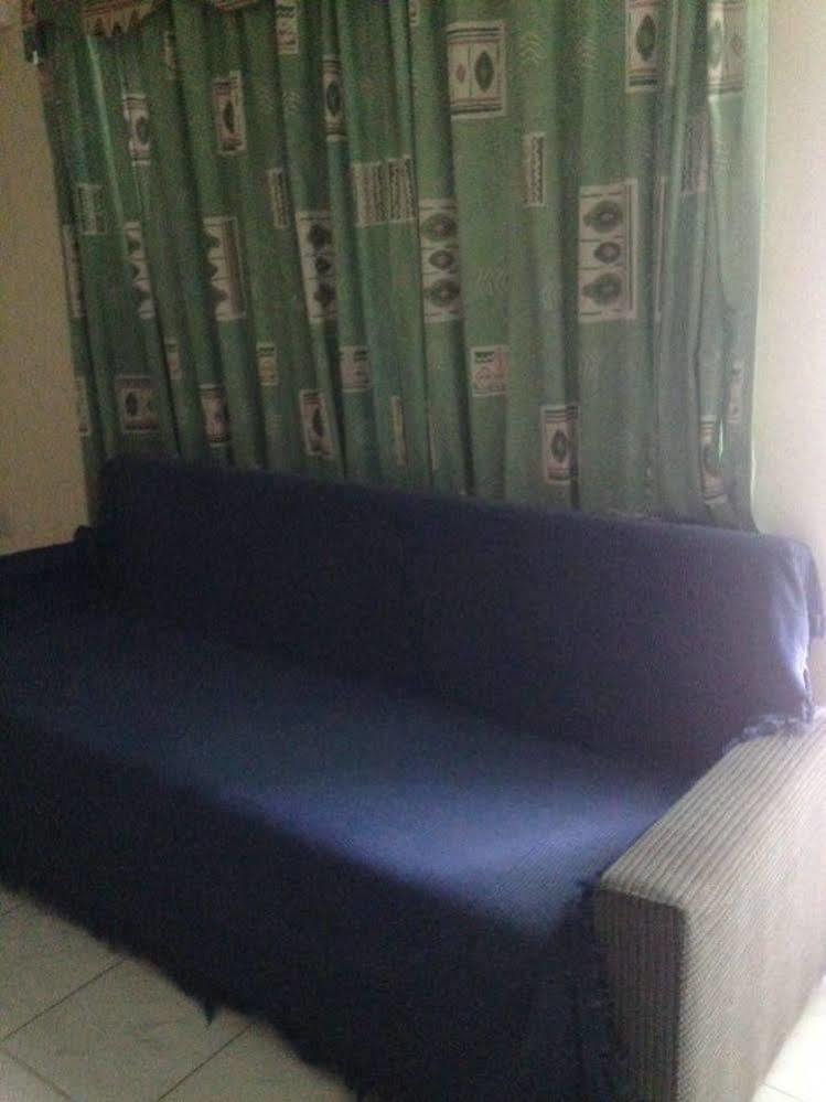 Lobelia Apartments Лимасол Екстериор снимка